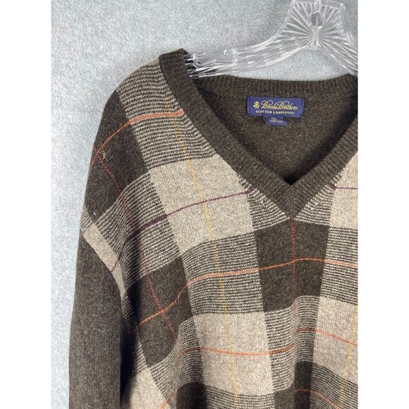 Brooks‎ Brothers Scottish Lambswool Sweater Mens XL Brown Plain V Neck Pullover - Picture 2 of 9